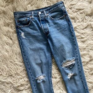 🔹 Levi’s 501 skinny jeans 27x30 🔹